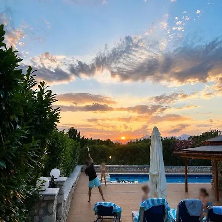 Vila Arcadia Private Pool And Tennis Court